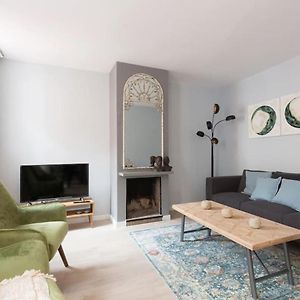 2 Bdr Penthouse In Grcia